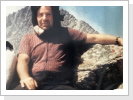 Erwin Gutmann beim Strahlen auf Bergkristalle in den Alpen 1970er Jahre